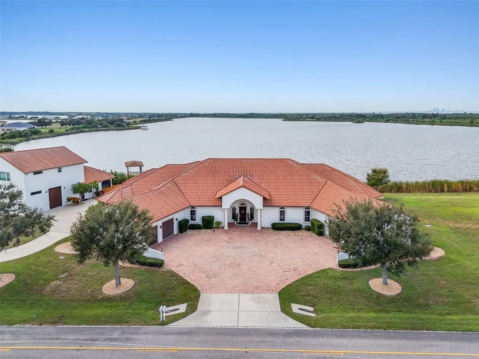 3215 GULF CITY RD