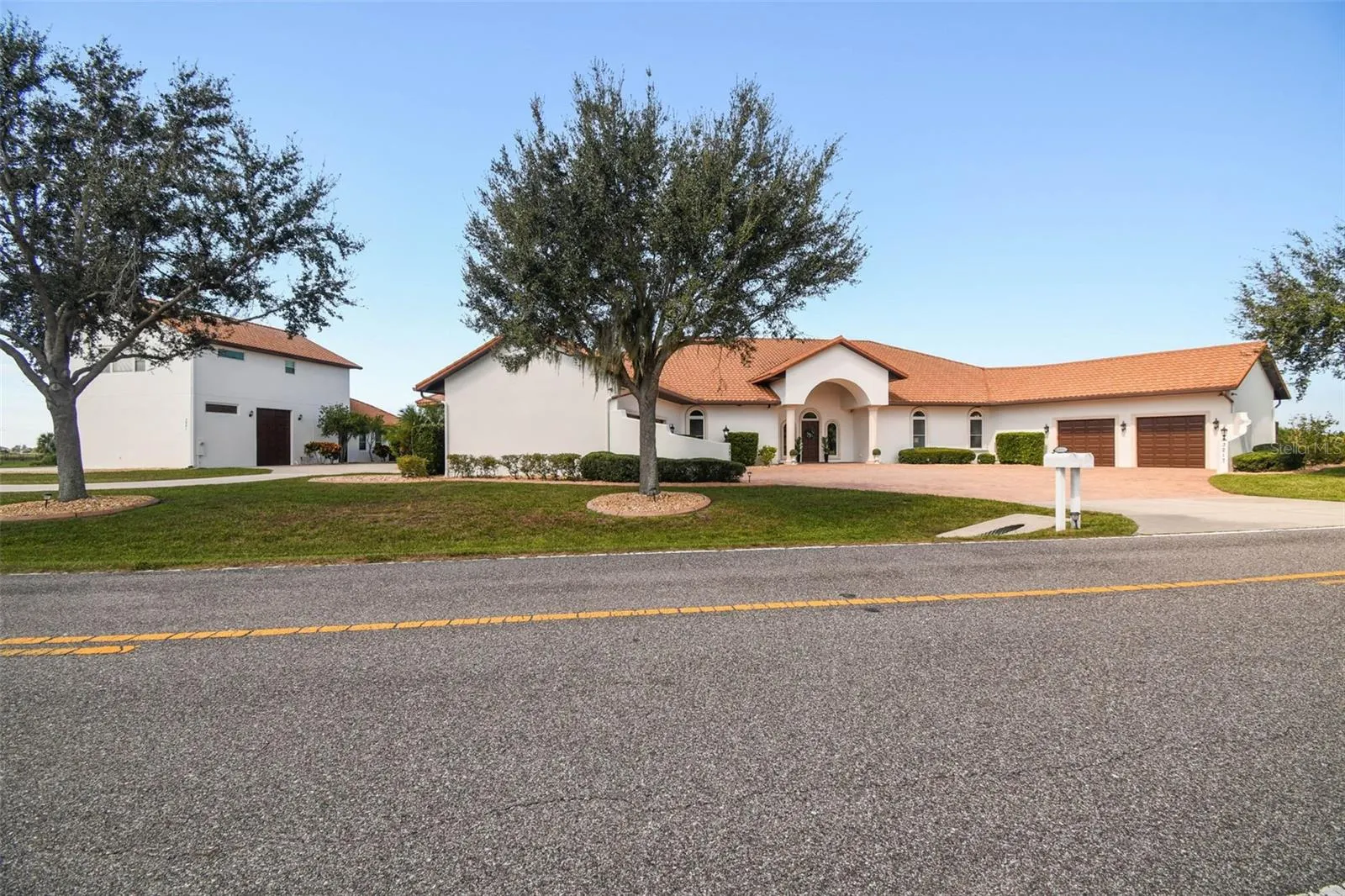 3215 GULF CITY RD