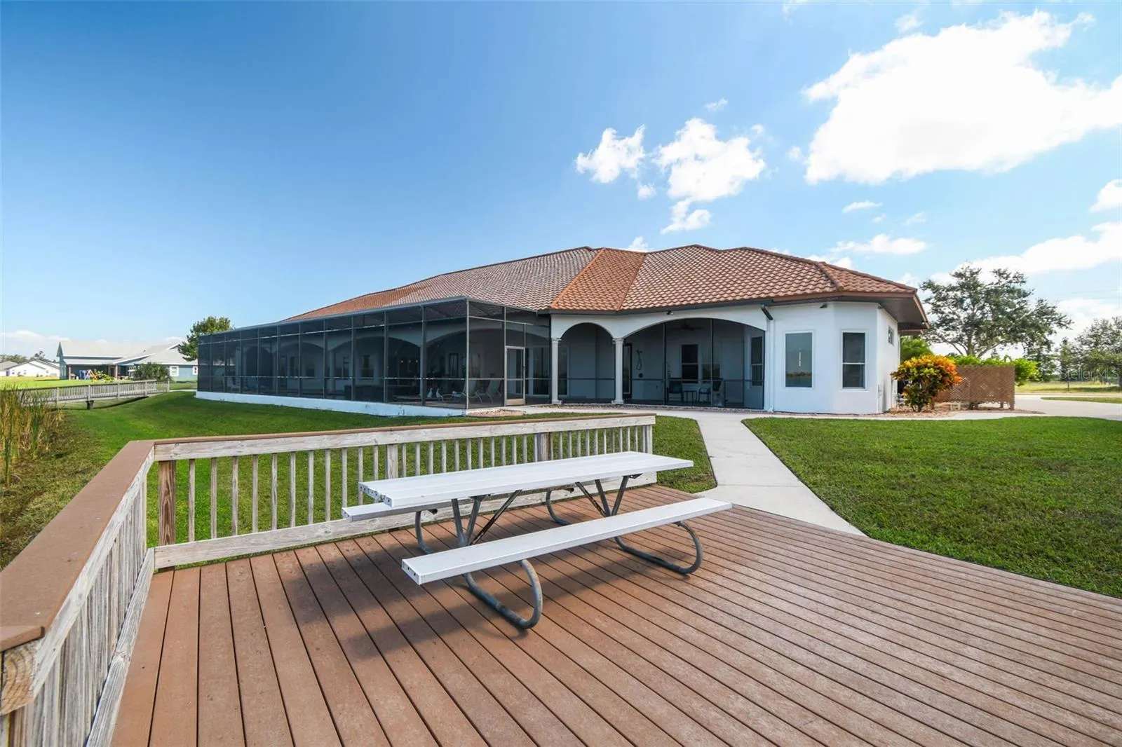 3215 GULF CITY RD