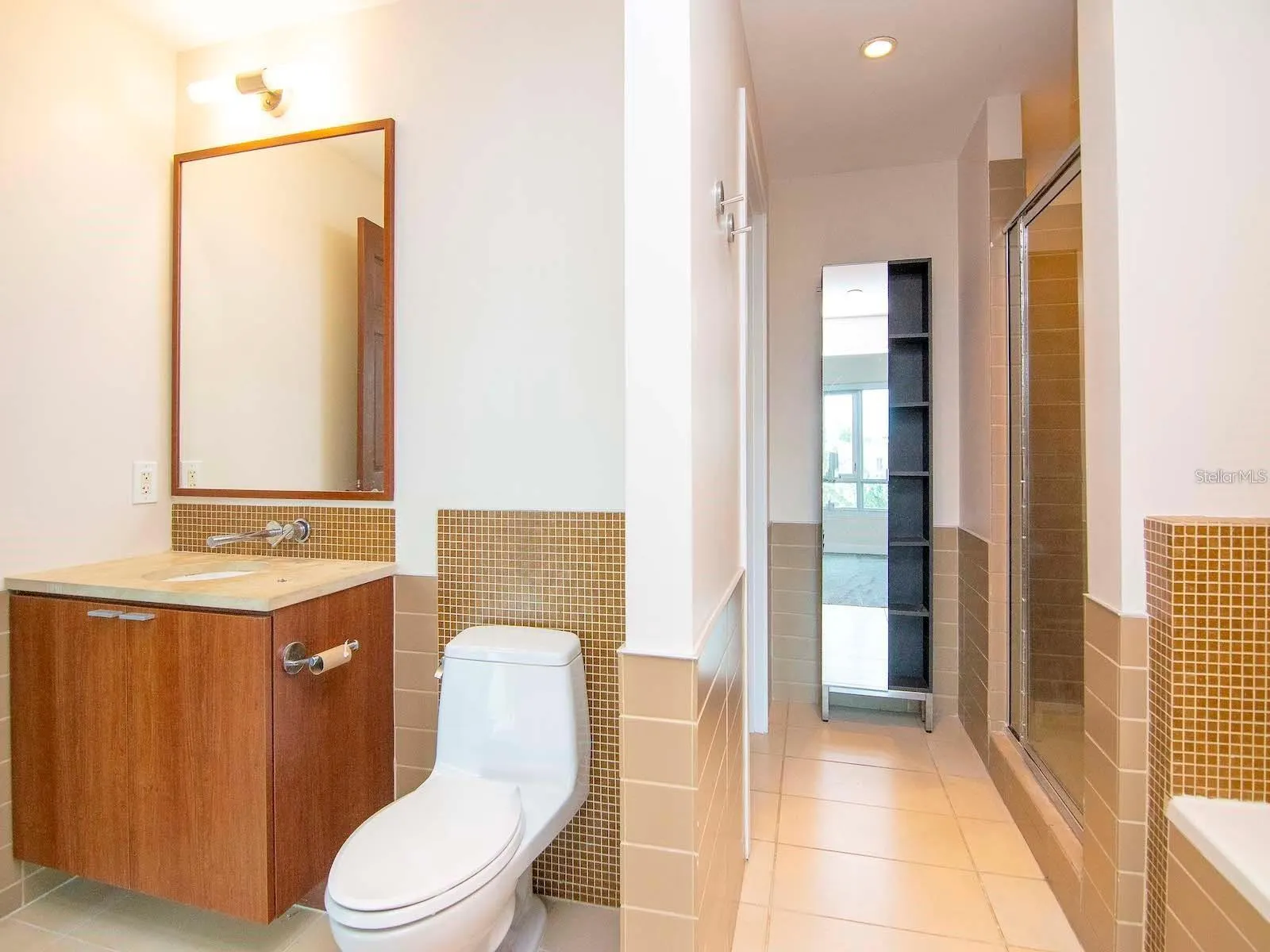 111 N 12TH ST #1413, #1413