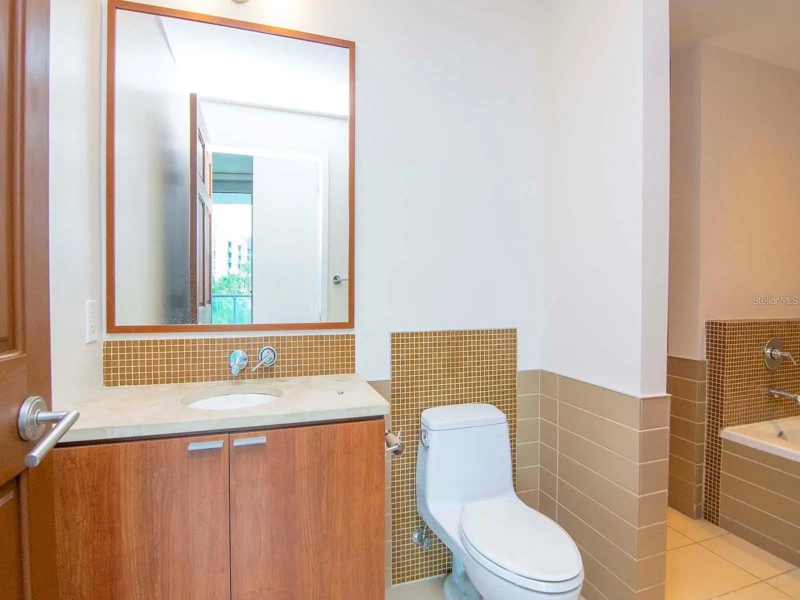 111 N 12TH ST #1413, #1413