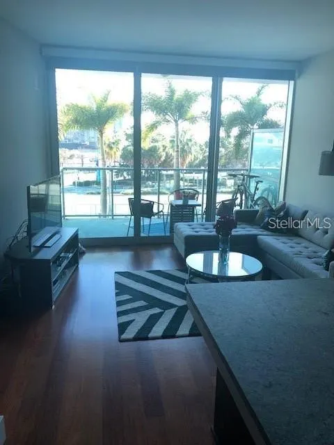 111 N 12TH ST #1413, #1413