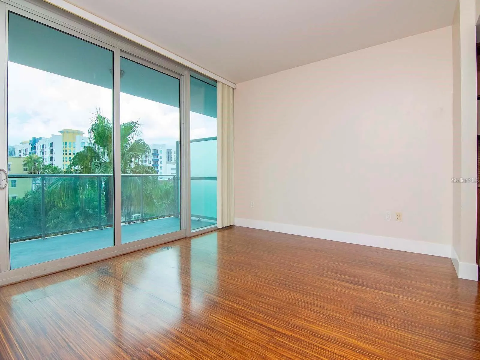 111 N 12TH ST #1413, #1413