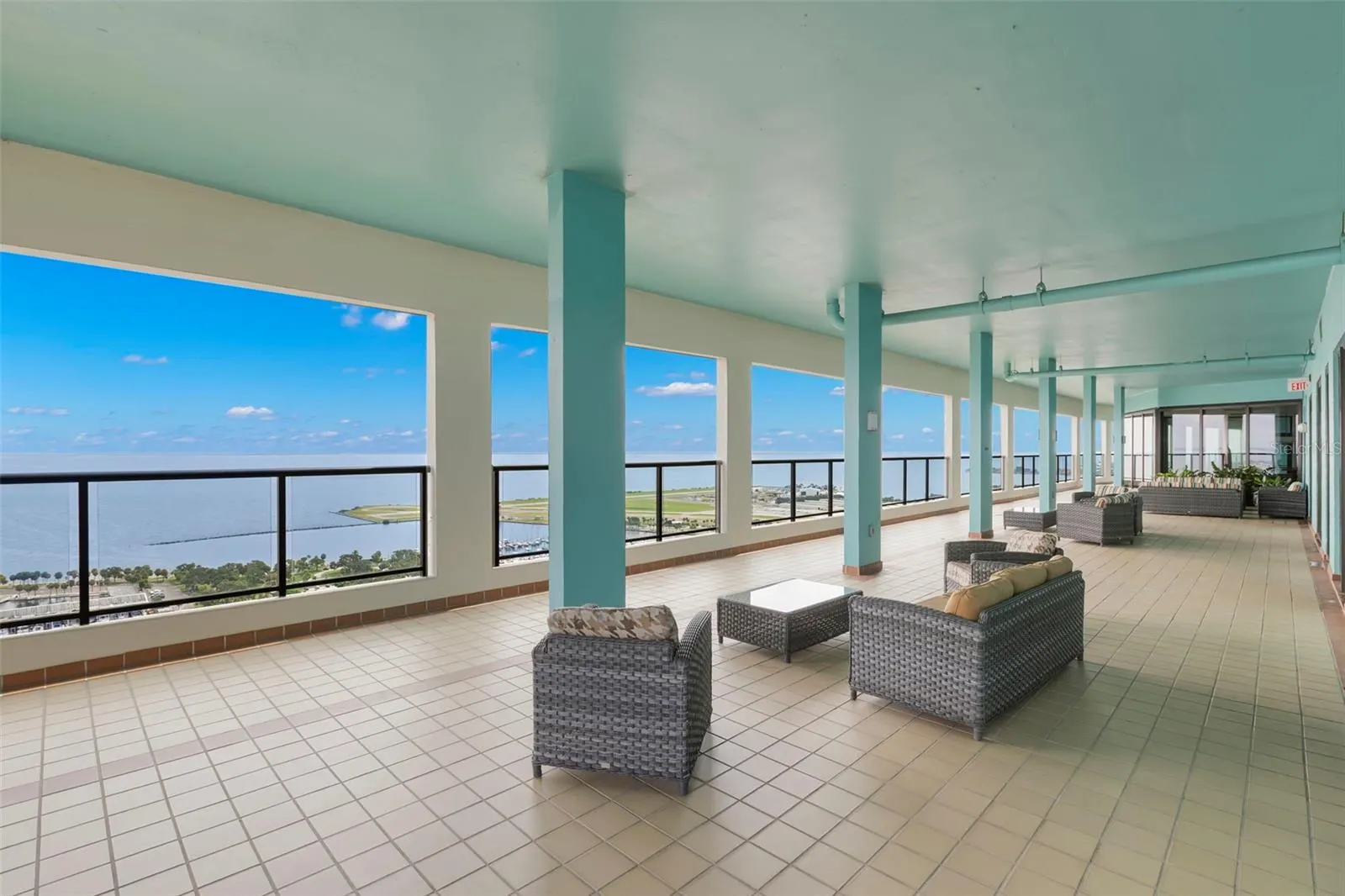 1 BEACH DR SE #2206, #2206