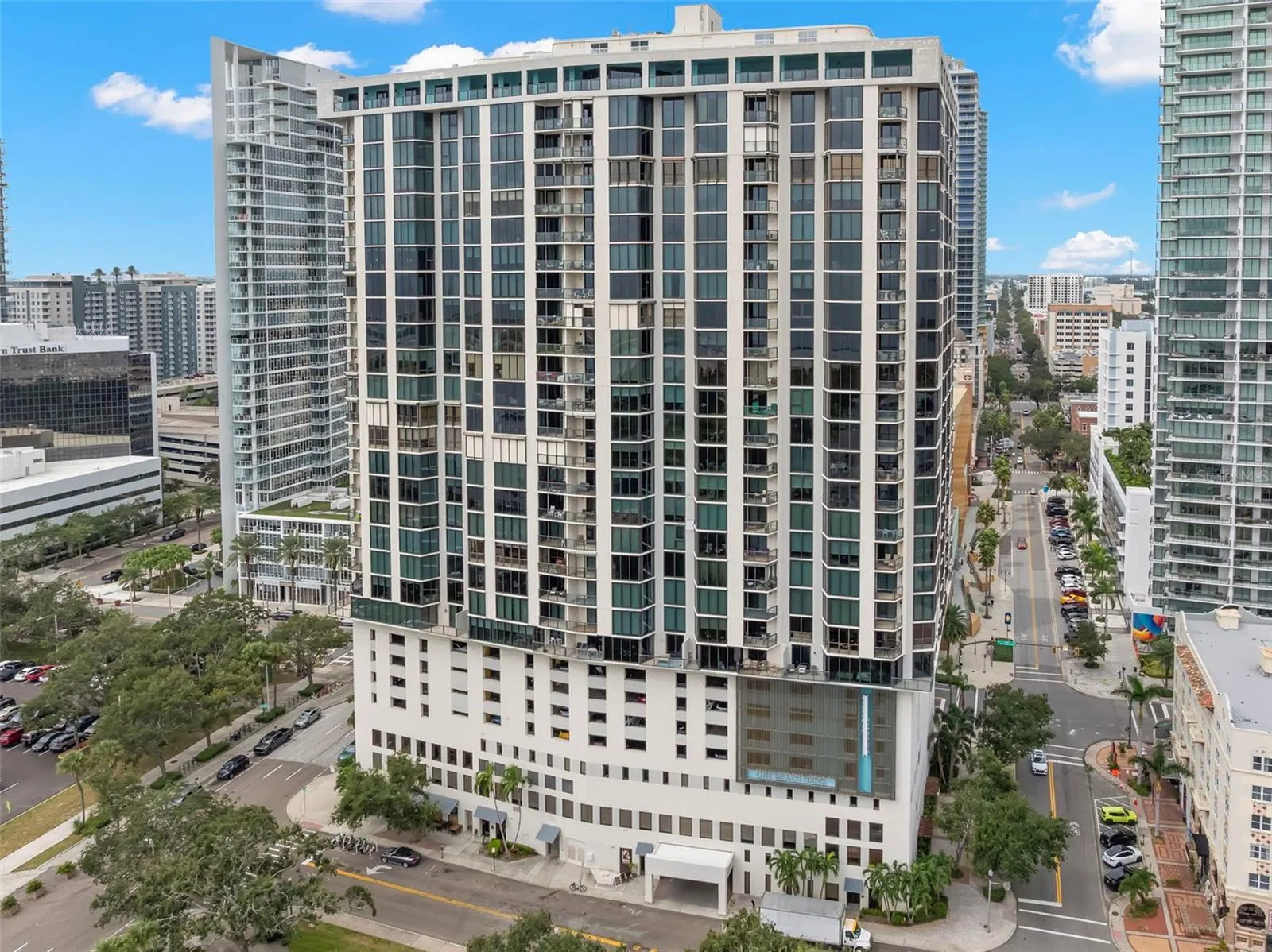 1 BEACH DR SE #2206, #2206