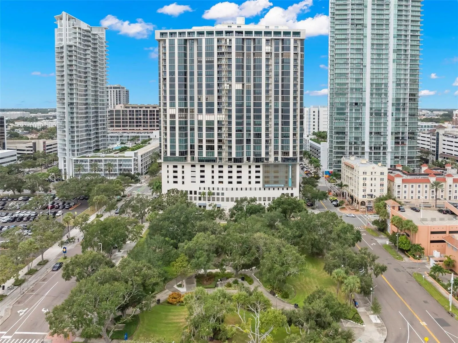 1 BEACH DR SE #2206, #2206