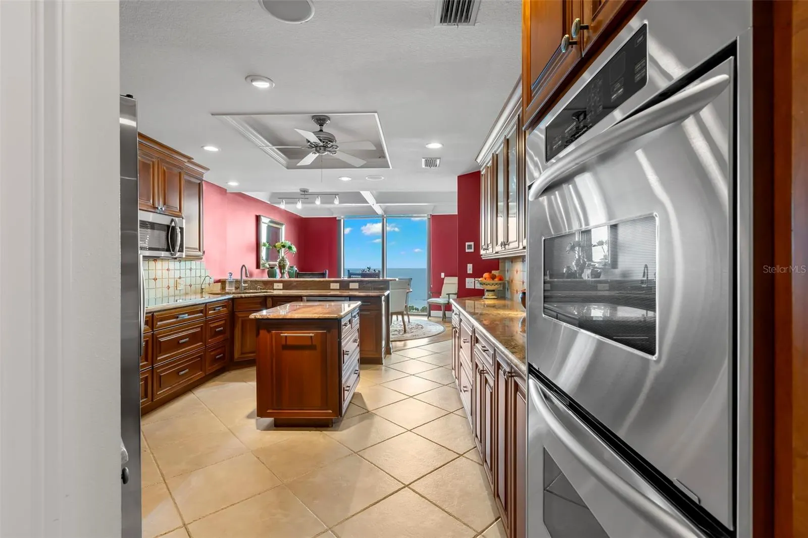 1 BEACH DR SE #2206, #2206