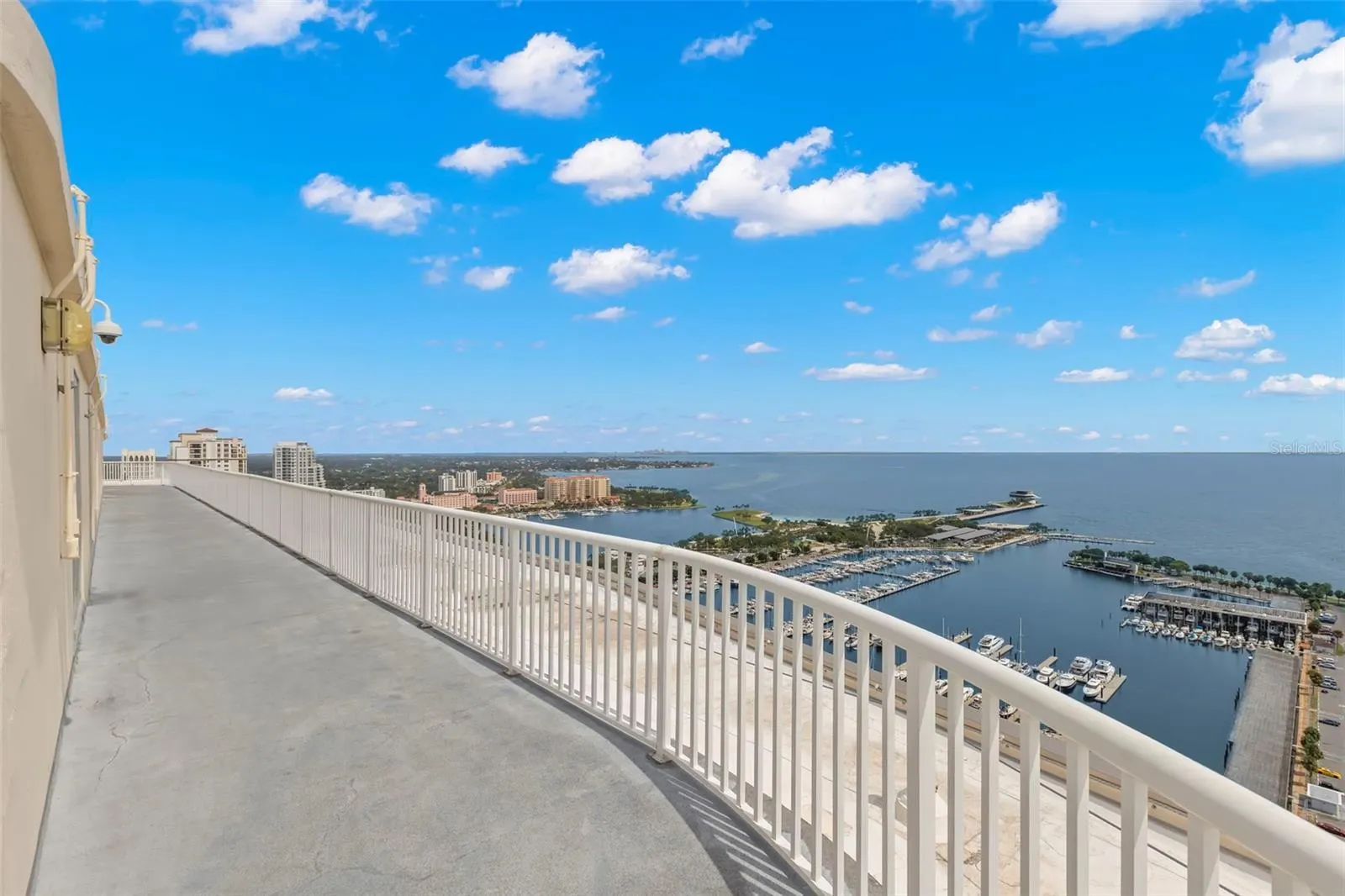 1 BEACH DR SE #2206, #2206
