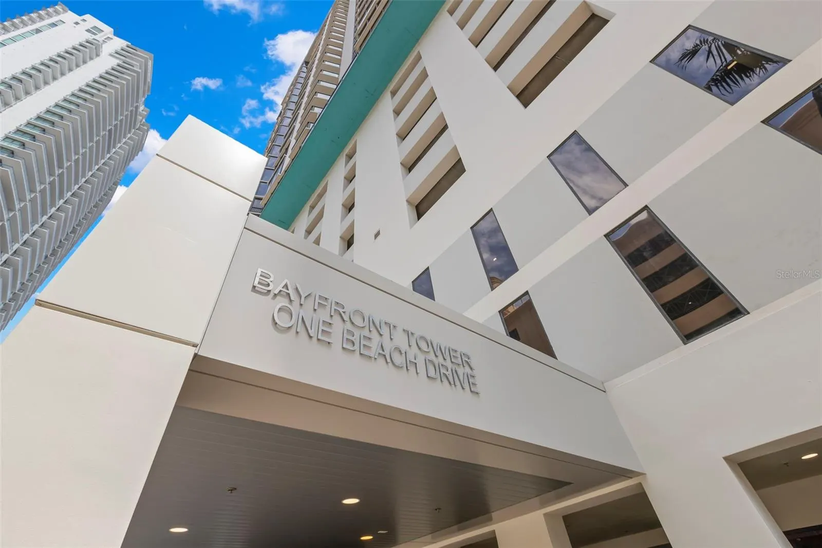 1 BEACH DR SE #2206, #2206