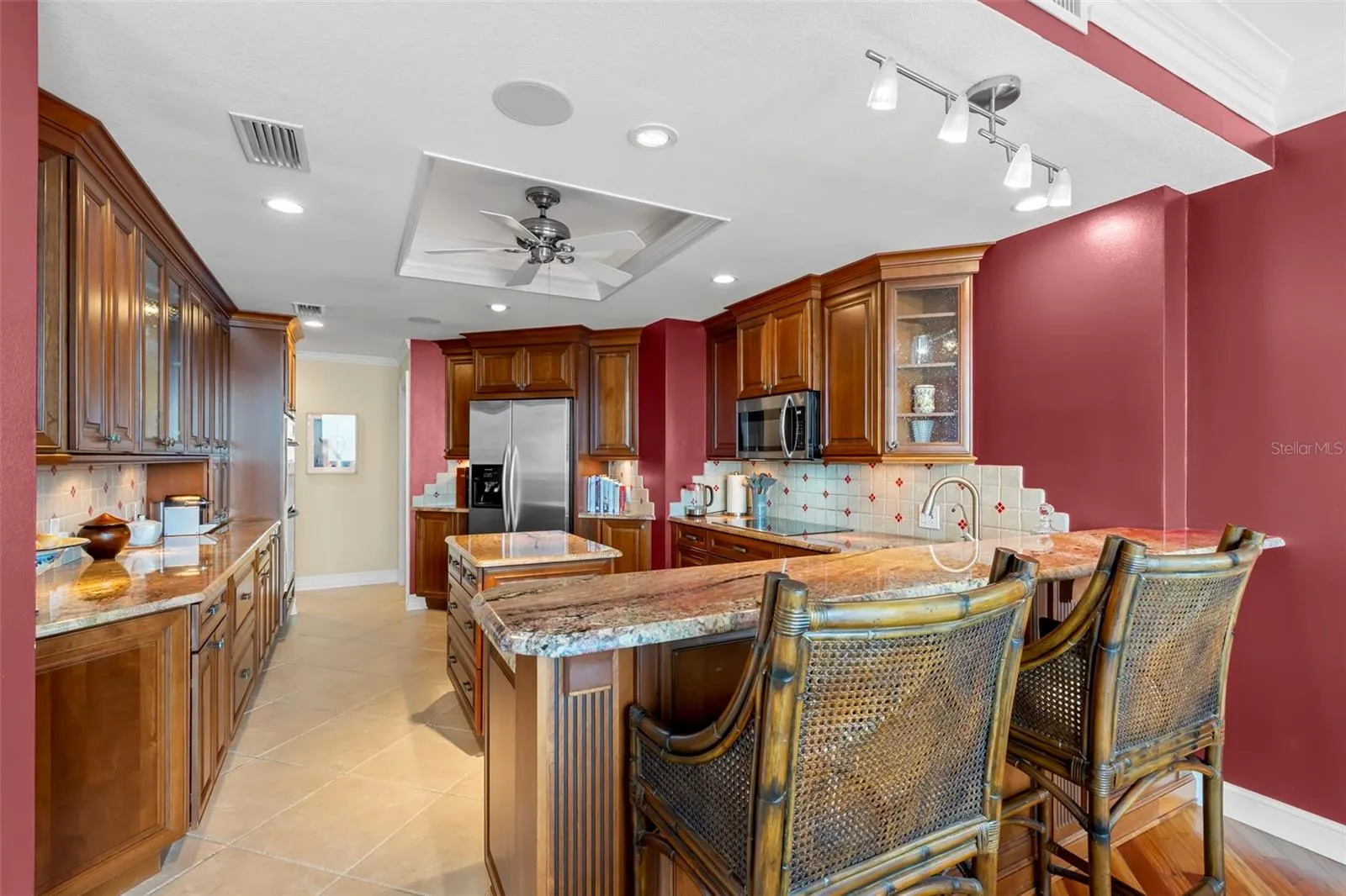 1 BEACH DR SE #2206, #2206