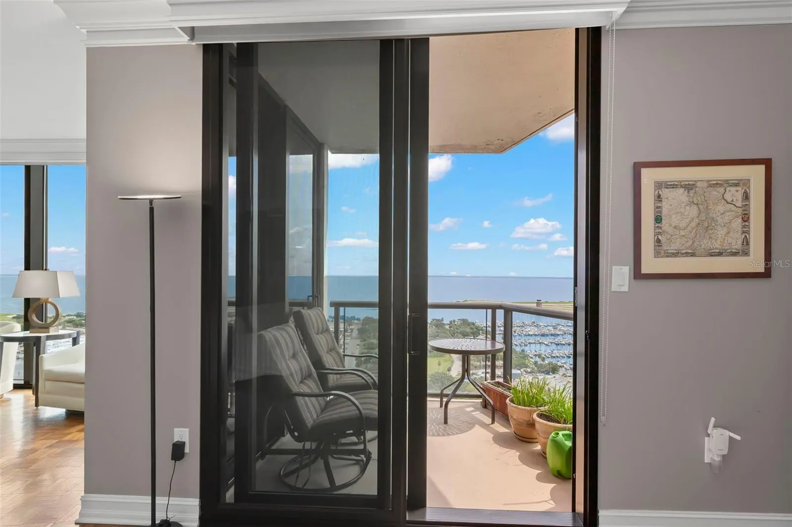1 BEACH DR SE #2206, #2206