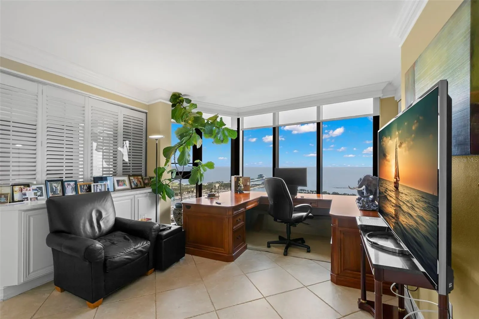 1 BEACH DR SE #2206, #2206