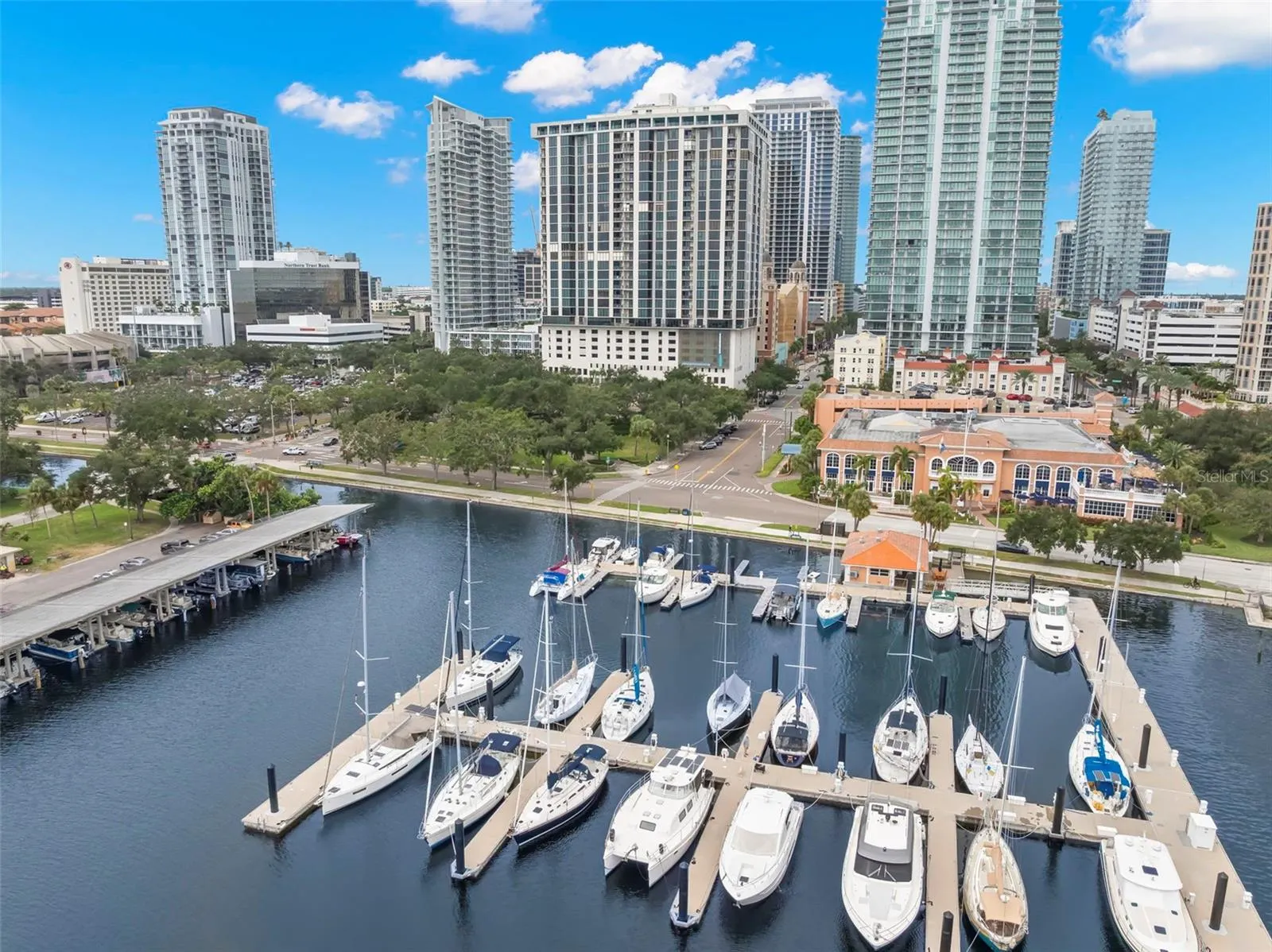 1 BEACH DR SE #2206, #2206