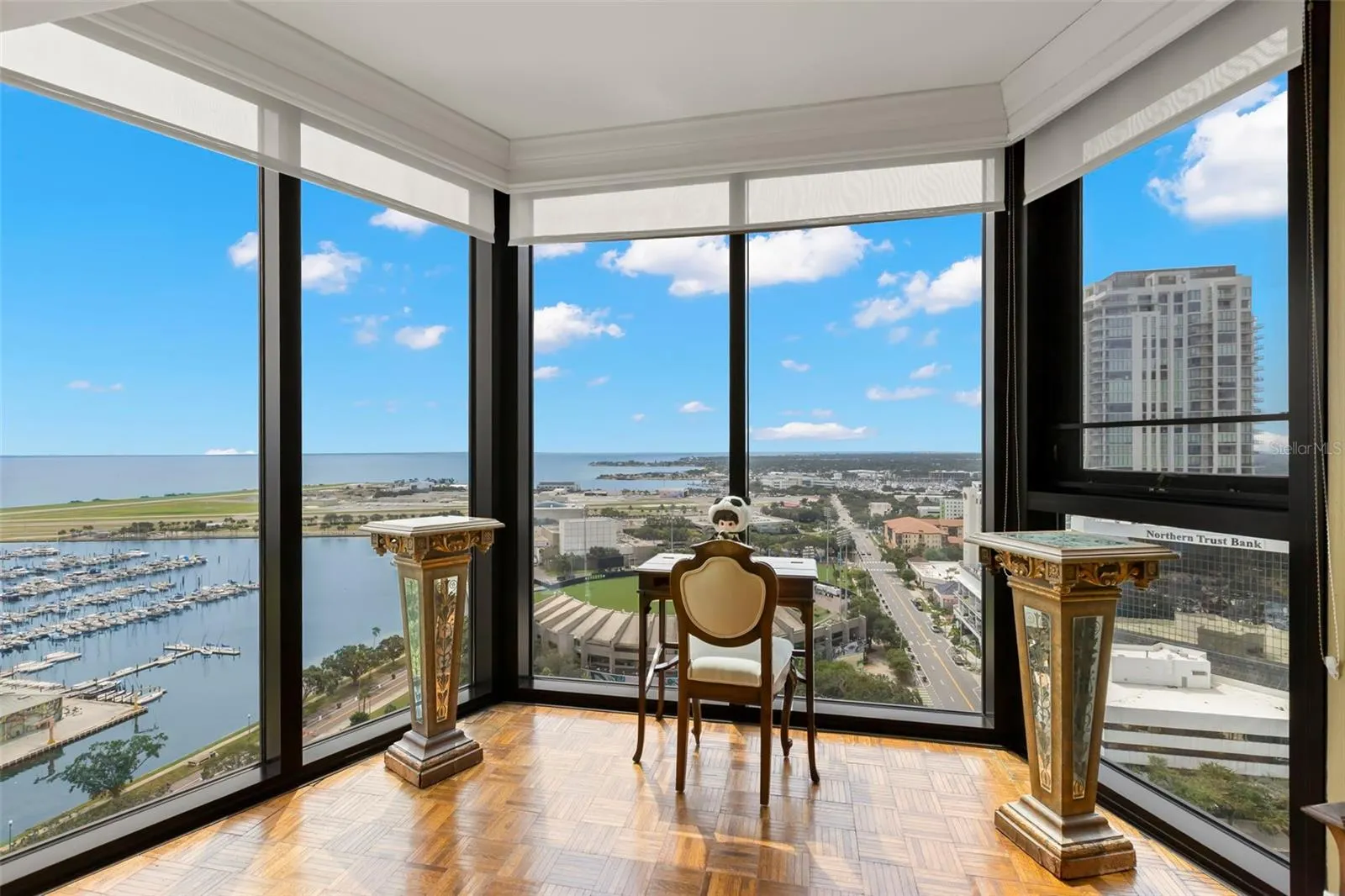1 BEACH DR SE #2206, #2206