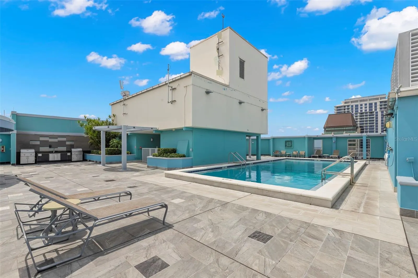 1 BEACH DR SE #2206, #2206