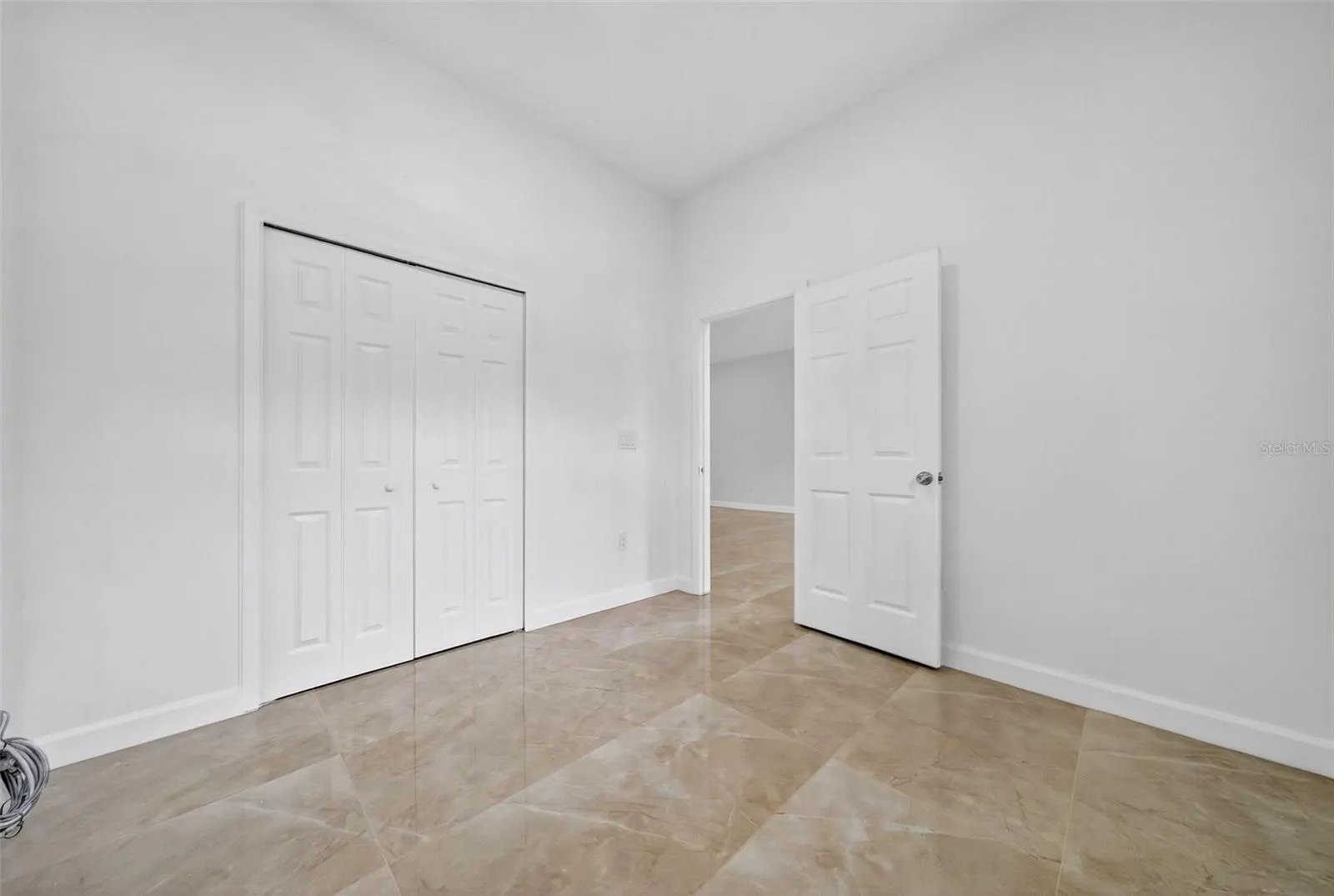 5366 DUNSMUIR RD