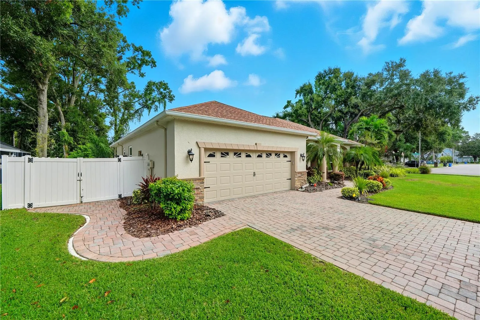 3003 MAGDALENE WOODS DR
