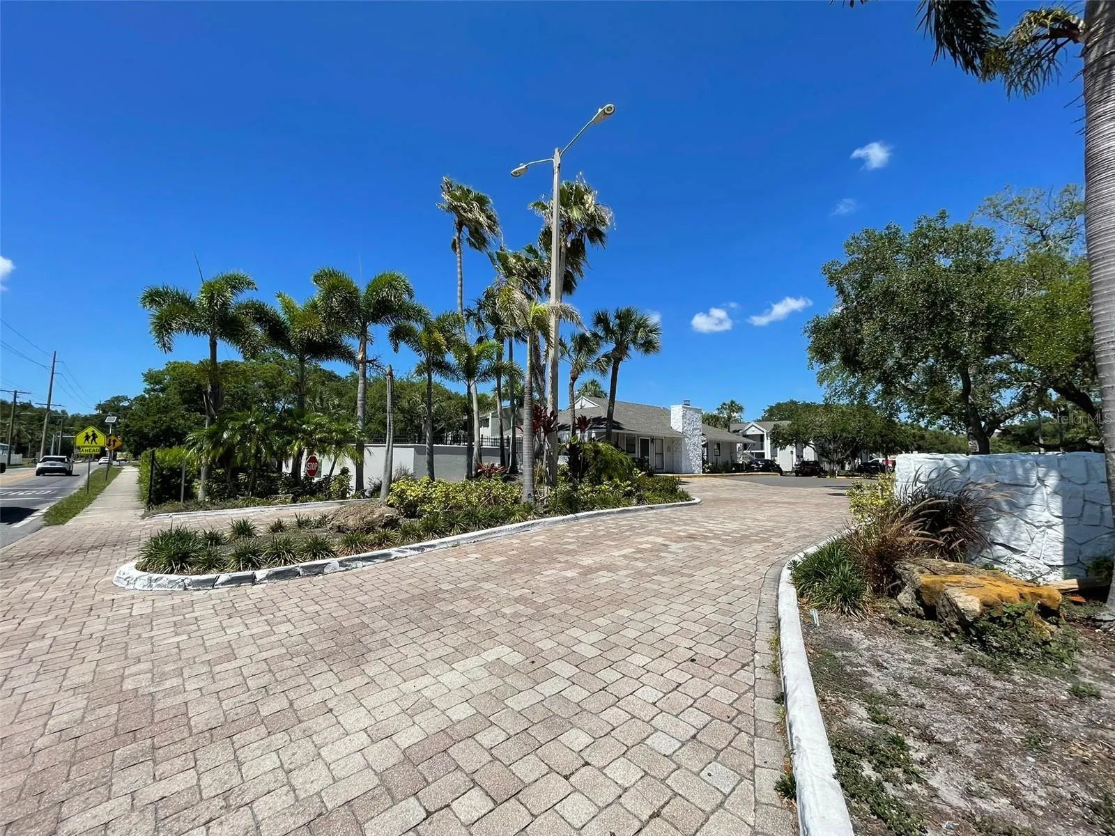 7506 STILLRIDGE DR #J, #J