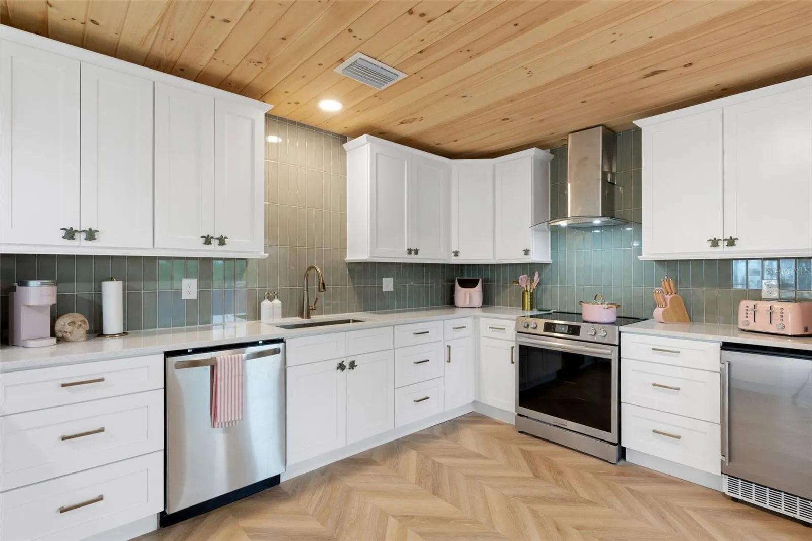 8390 LITTLE GASPARILLA ISLAND