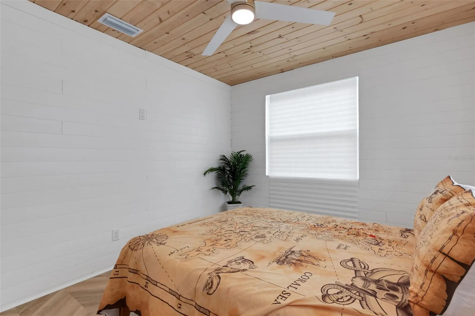 8390 LITTLE GASPARILLA ISLAND