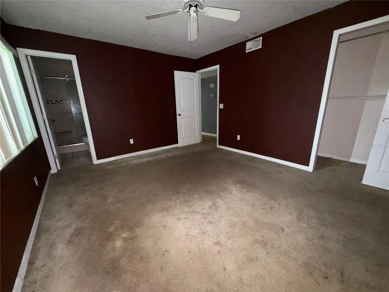4809 REAGAN AVE