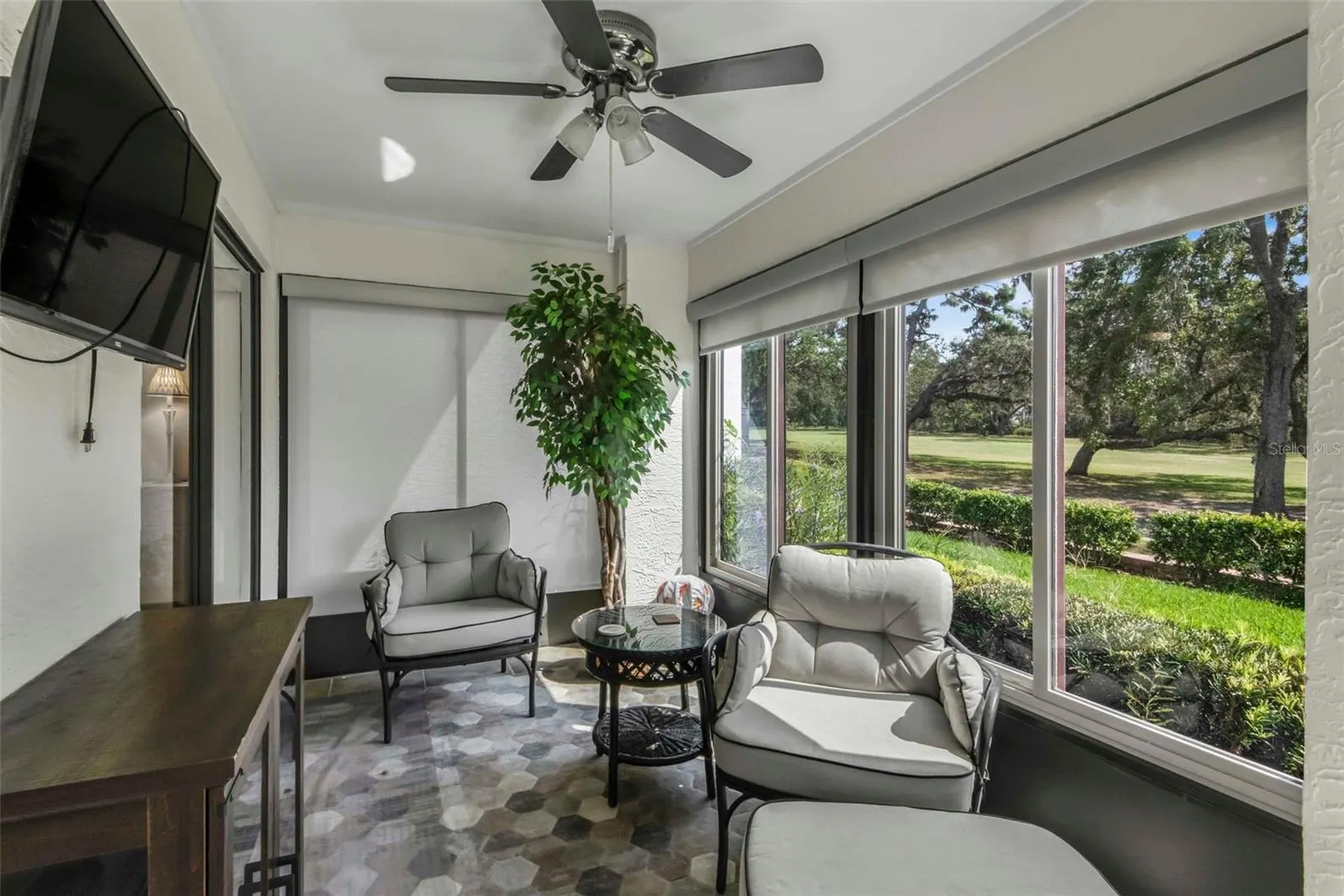 135 ANTON CT