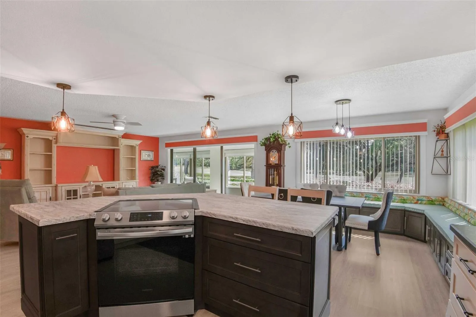 135 ANTON CT