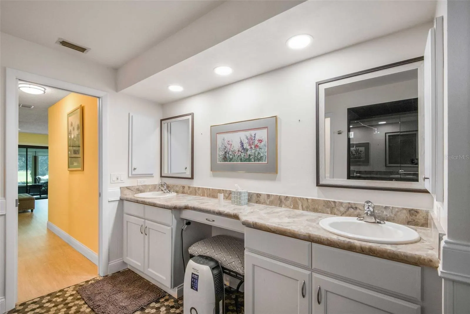135 ANTON CT
