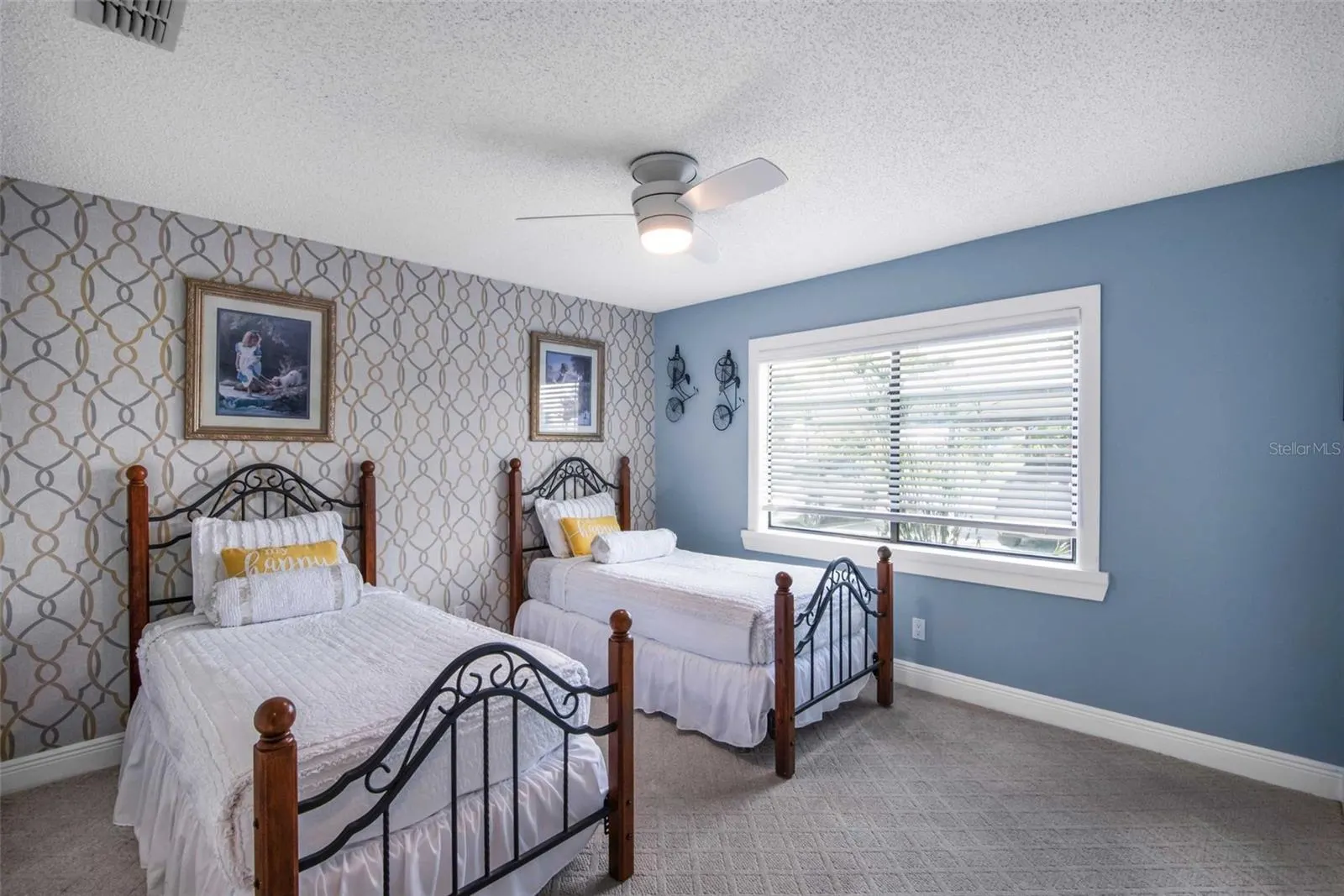 135 ANTON CT