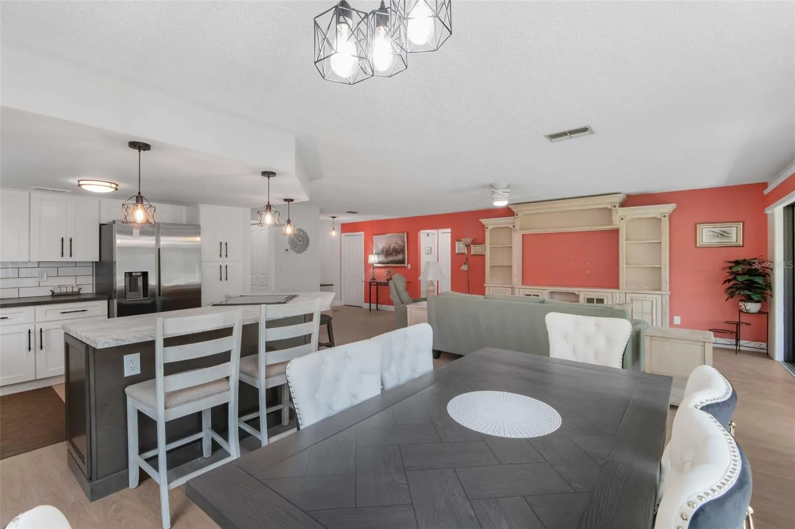 135 ANTON CT