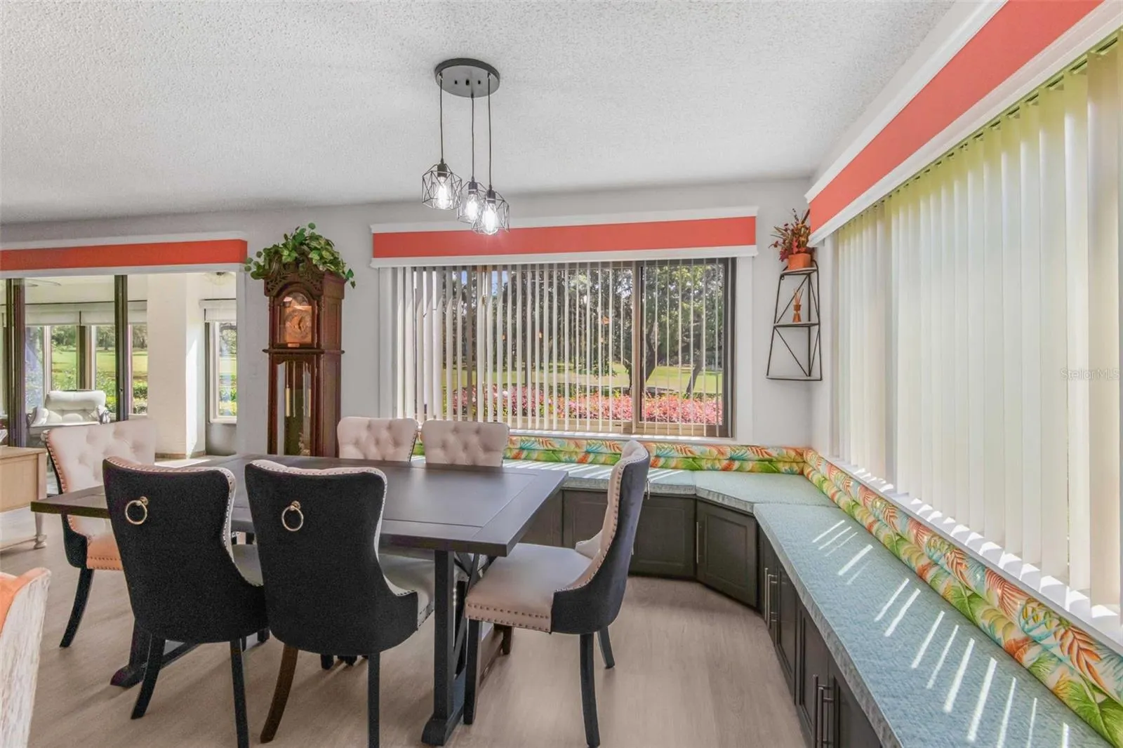 135 ANTON CT