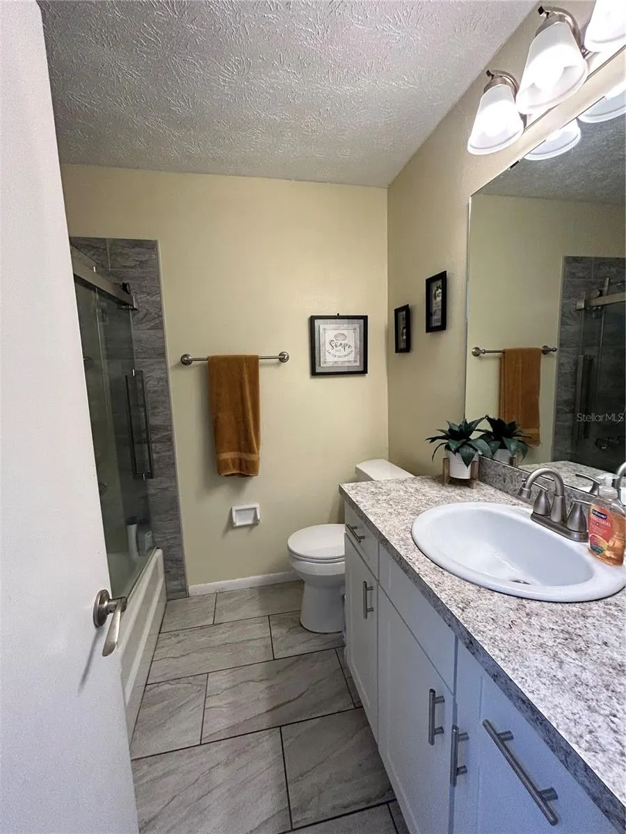 1909 LIDO DR