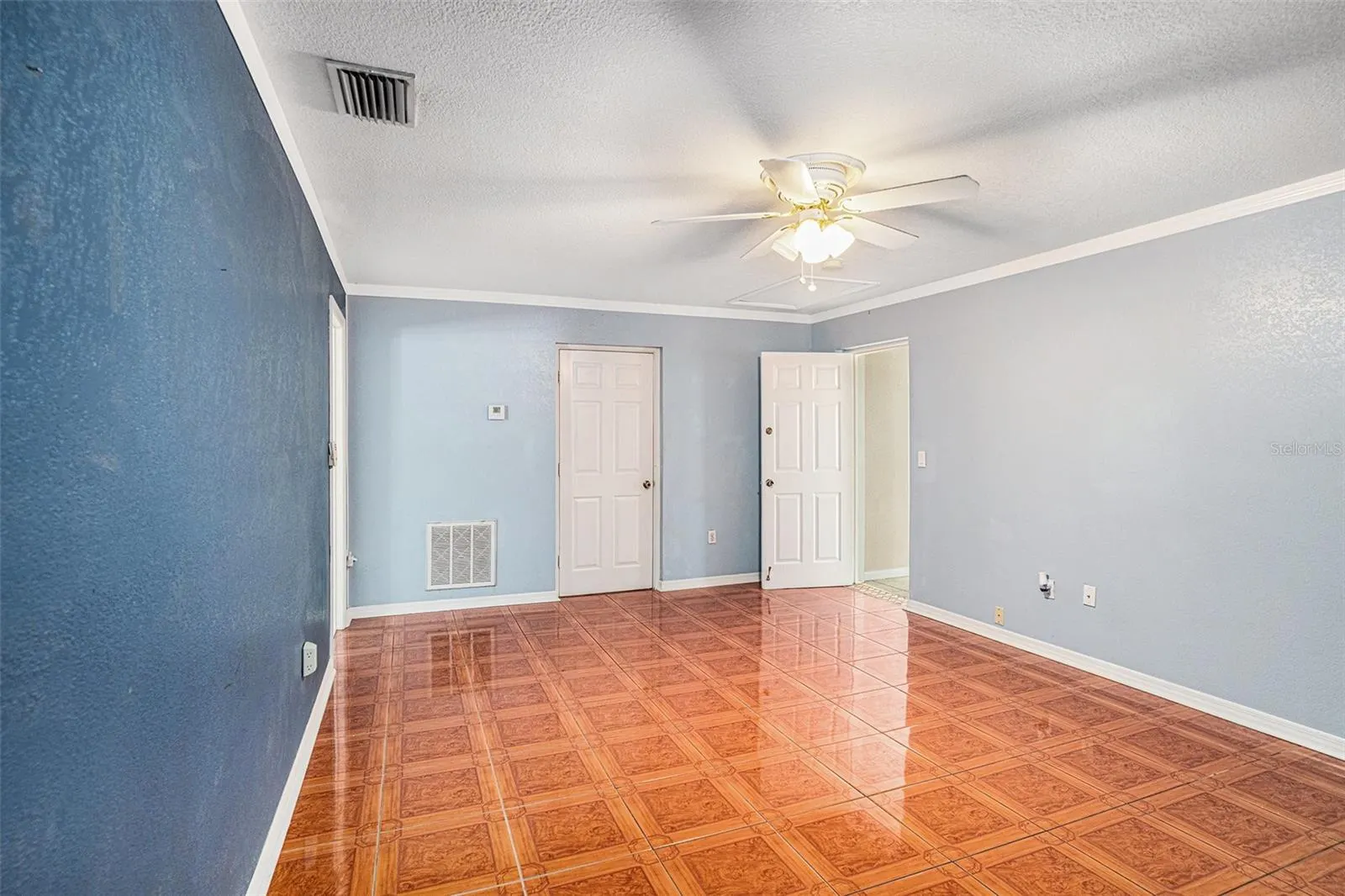 2531 LAKE ELLEN DR
