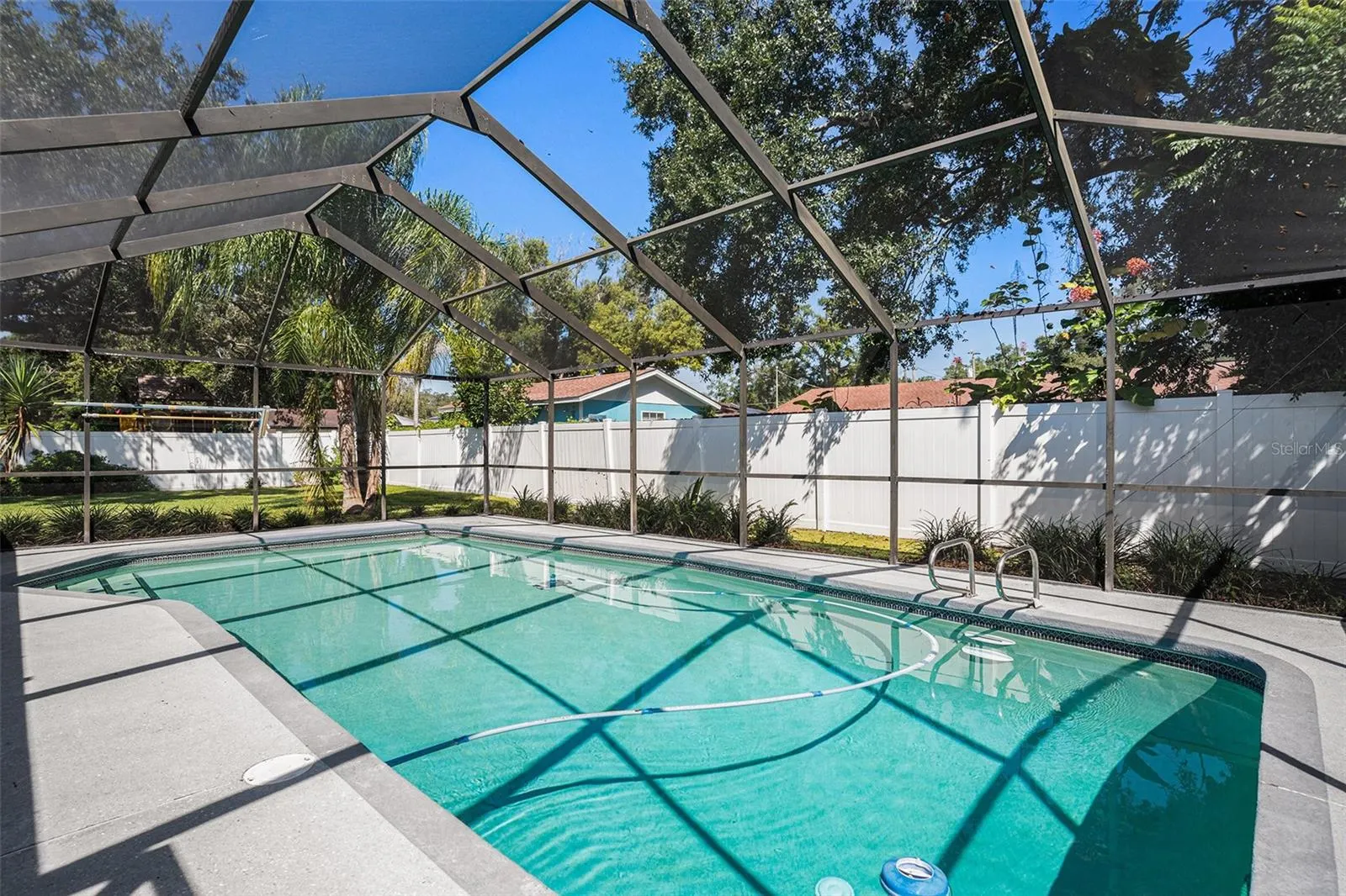 2531 LAKE ELLEN DR