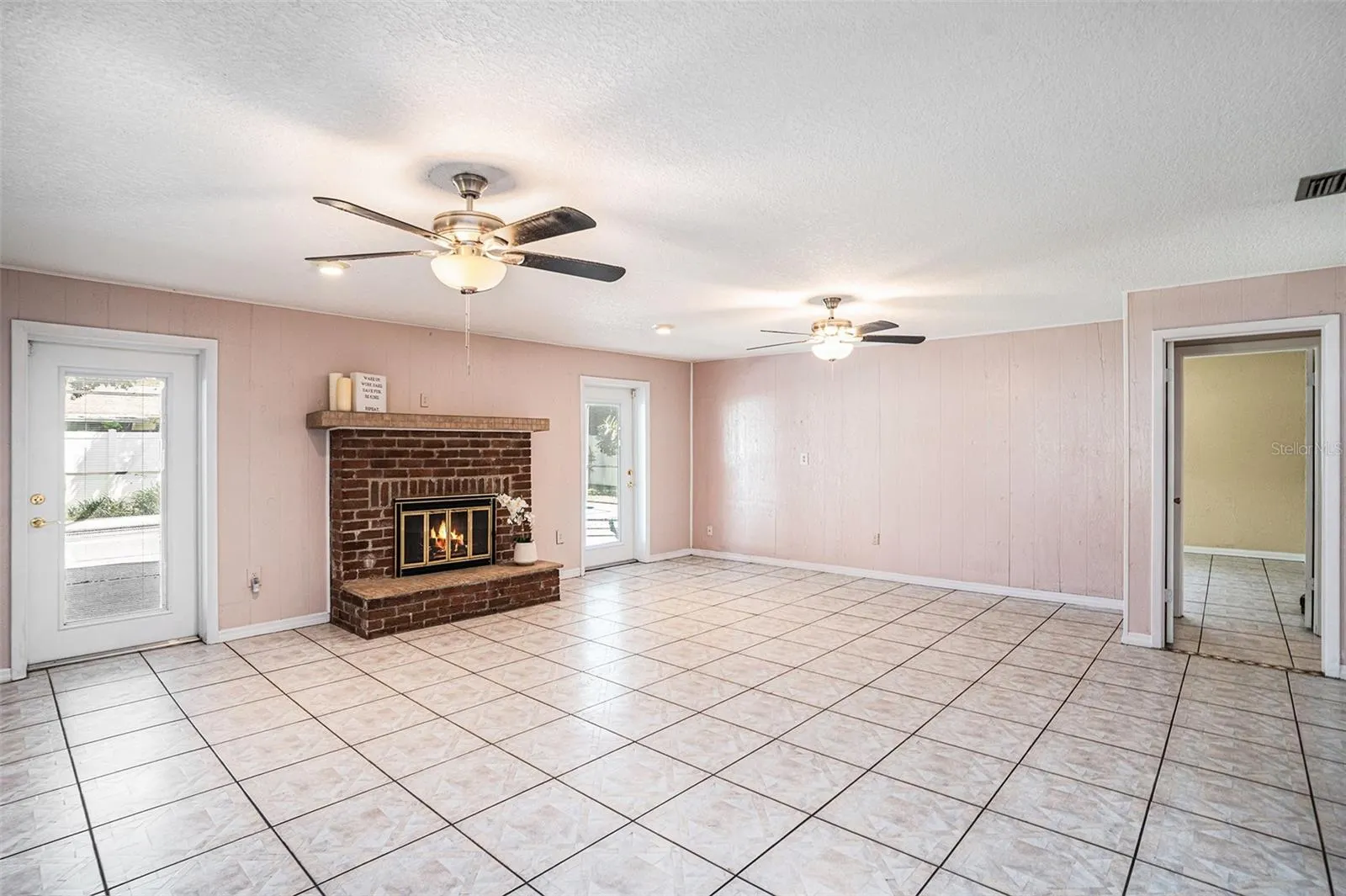 2531 LAKE ELLEN DR