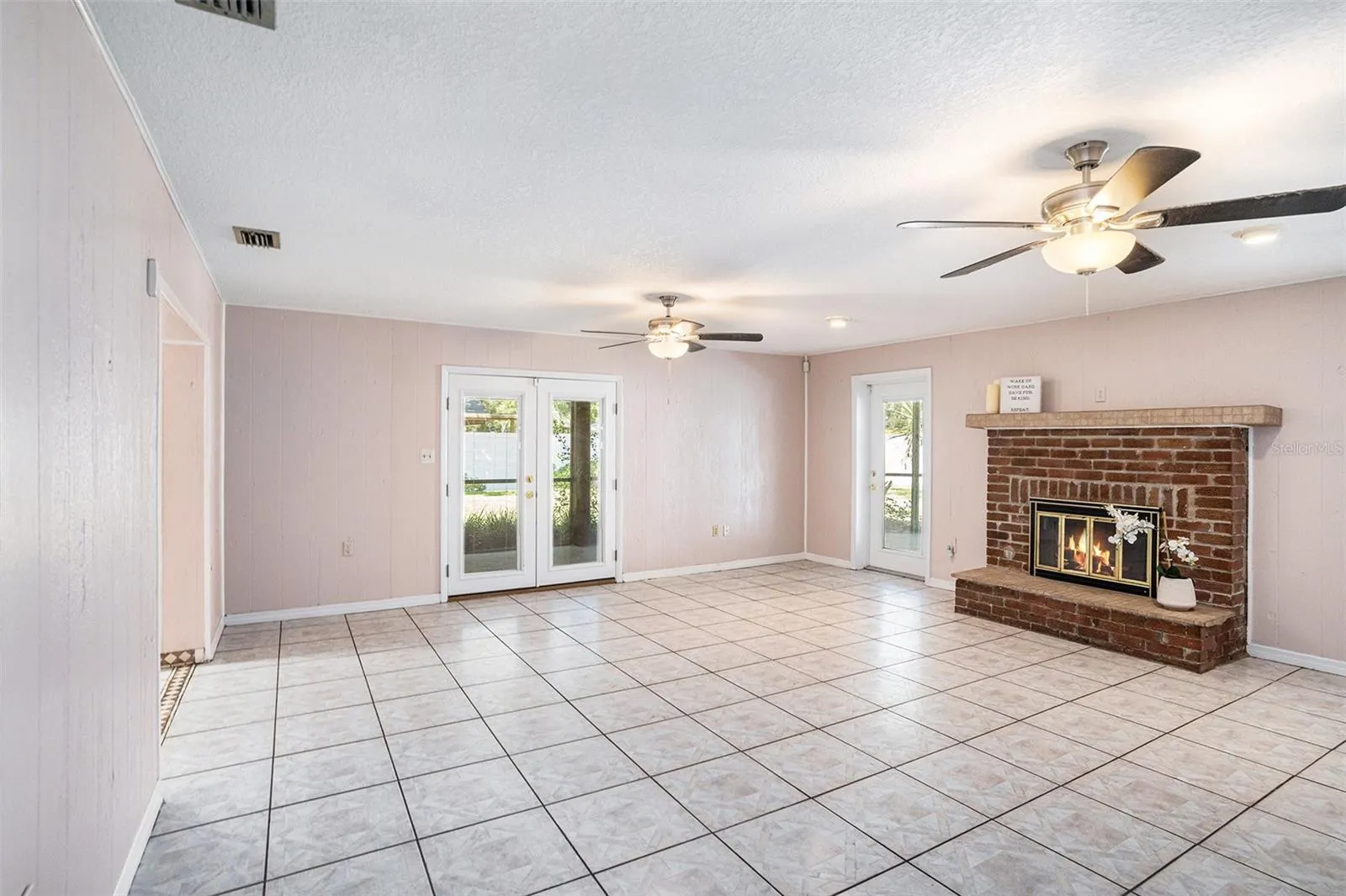2531 LAKE ELLEN DR