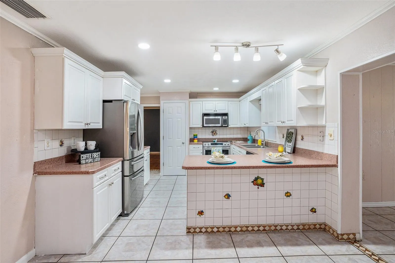 2531 LAKE ELLEN DR