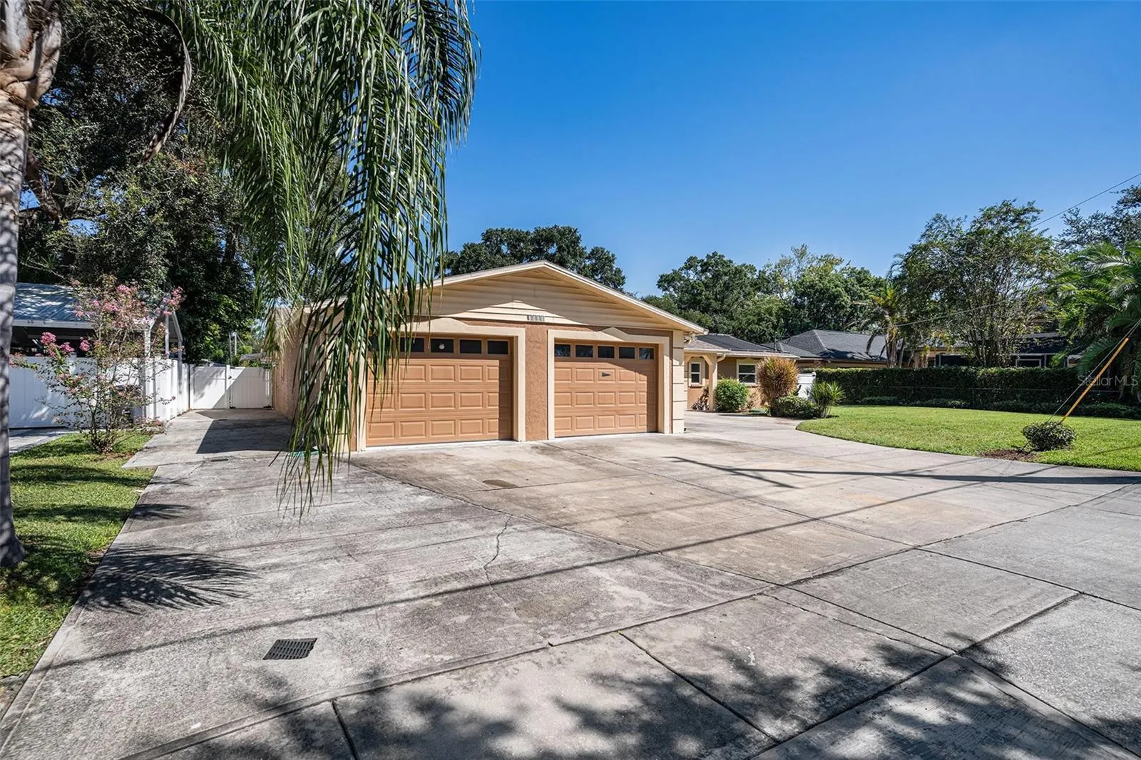 2531 LAKE ELLEN DR