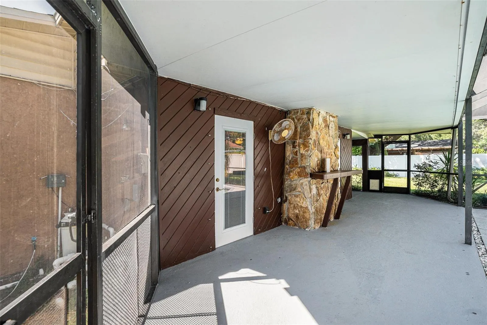 2531 LAKE ELLEN DR