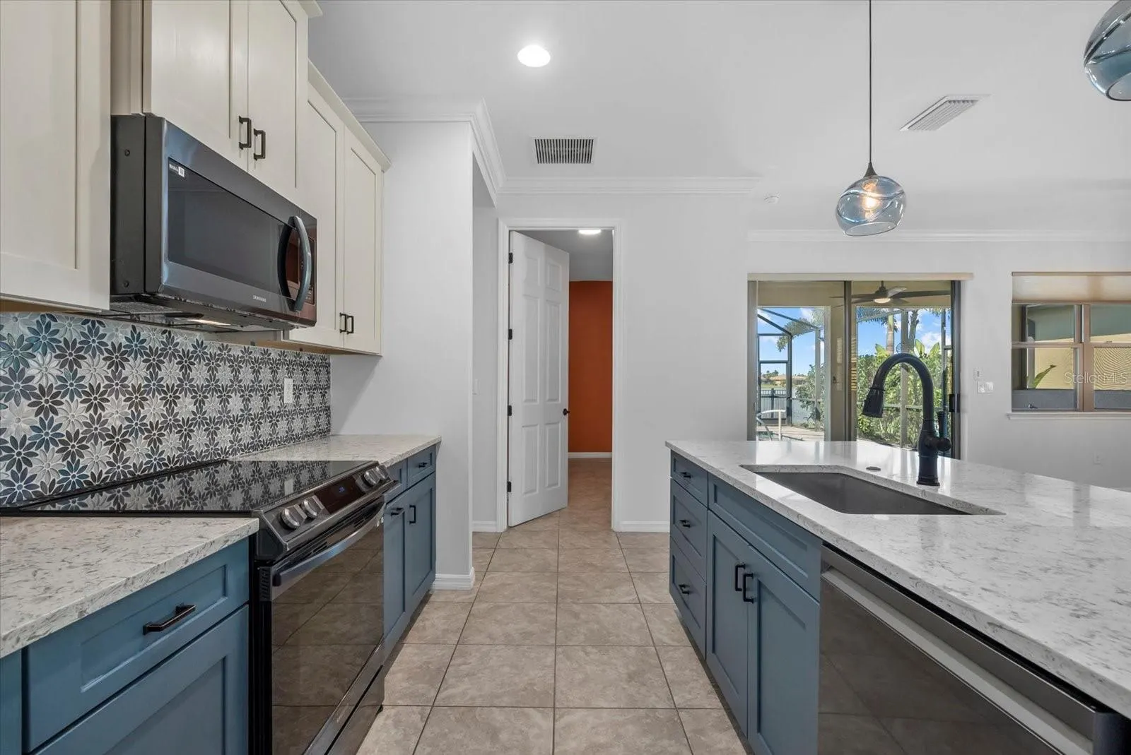 323 TOSCAVILLA BLVD