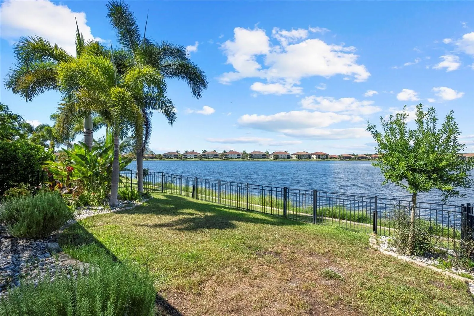 323 TOSCAVILLA BLVD