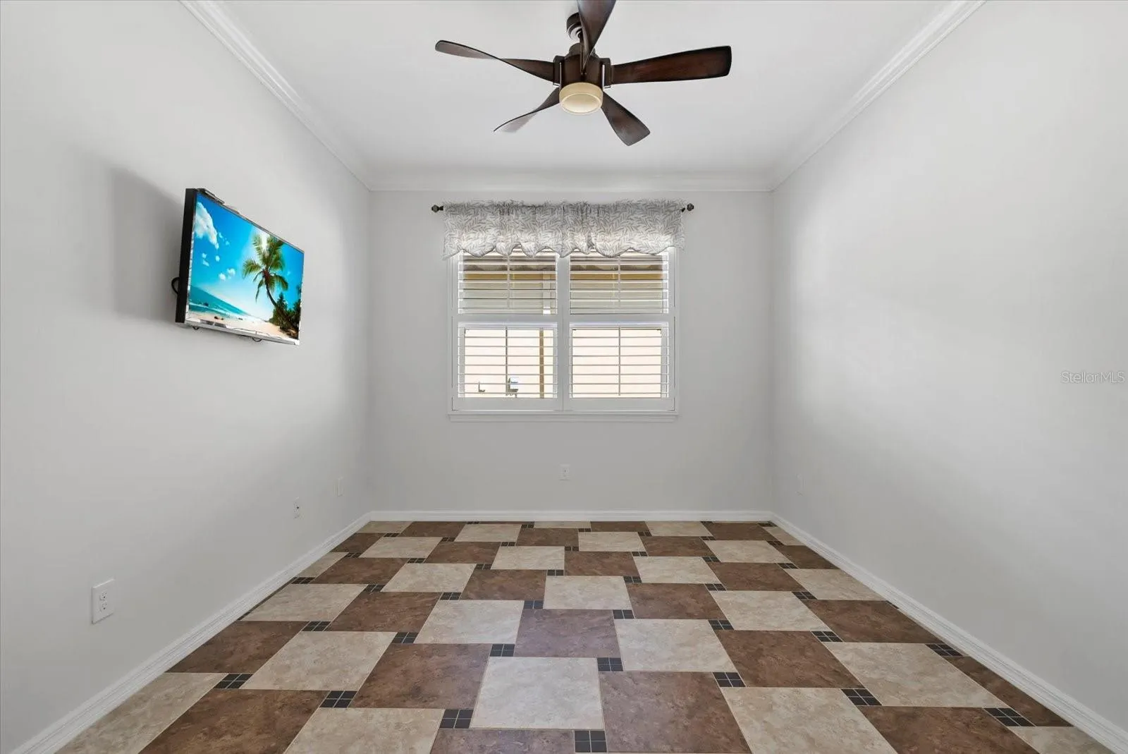 323 TOSCAVILLA BLVD
