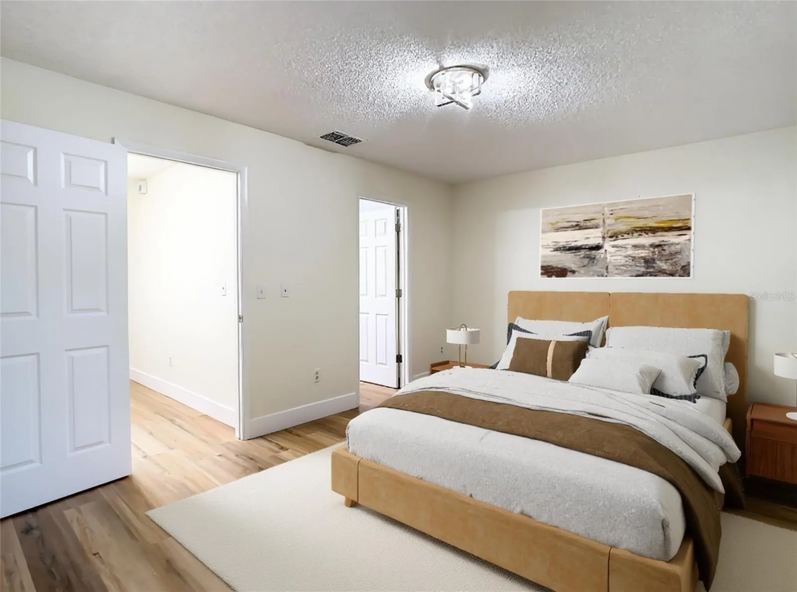 11237 CEDAR HOLLOW LN