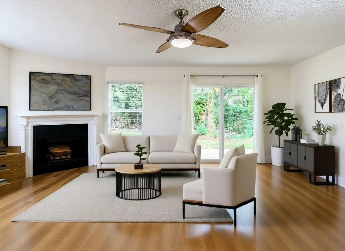 11237 CEDAR HOLLOW LN