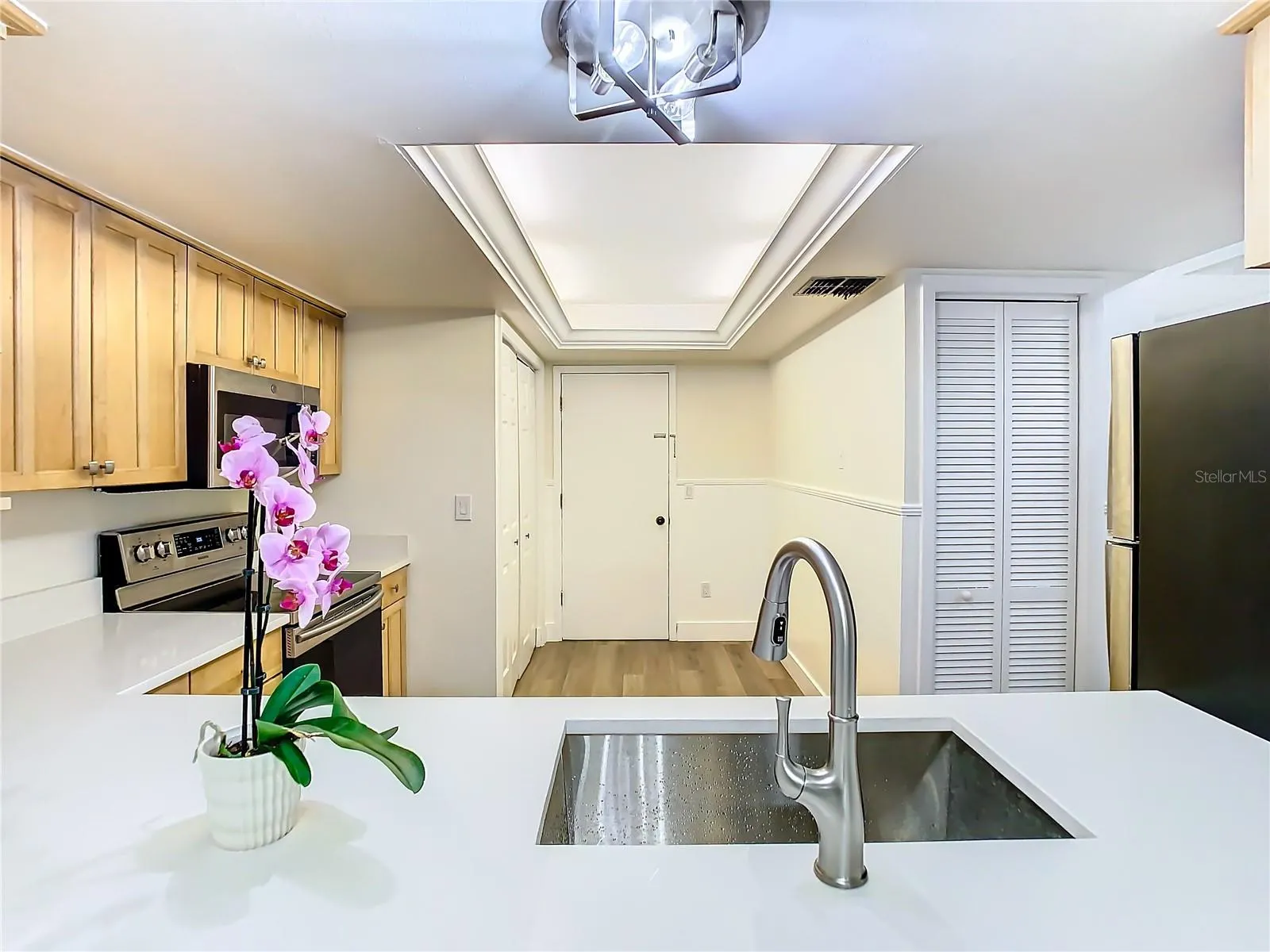 11237 CEDAR HOLLOW LN