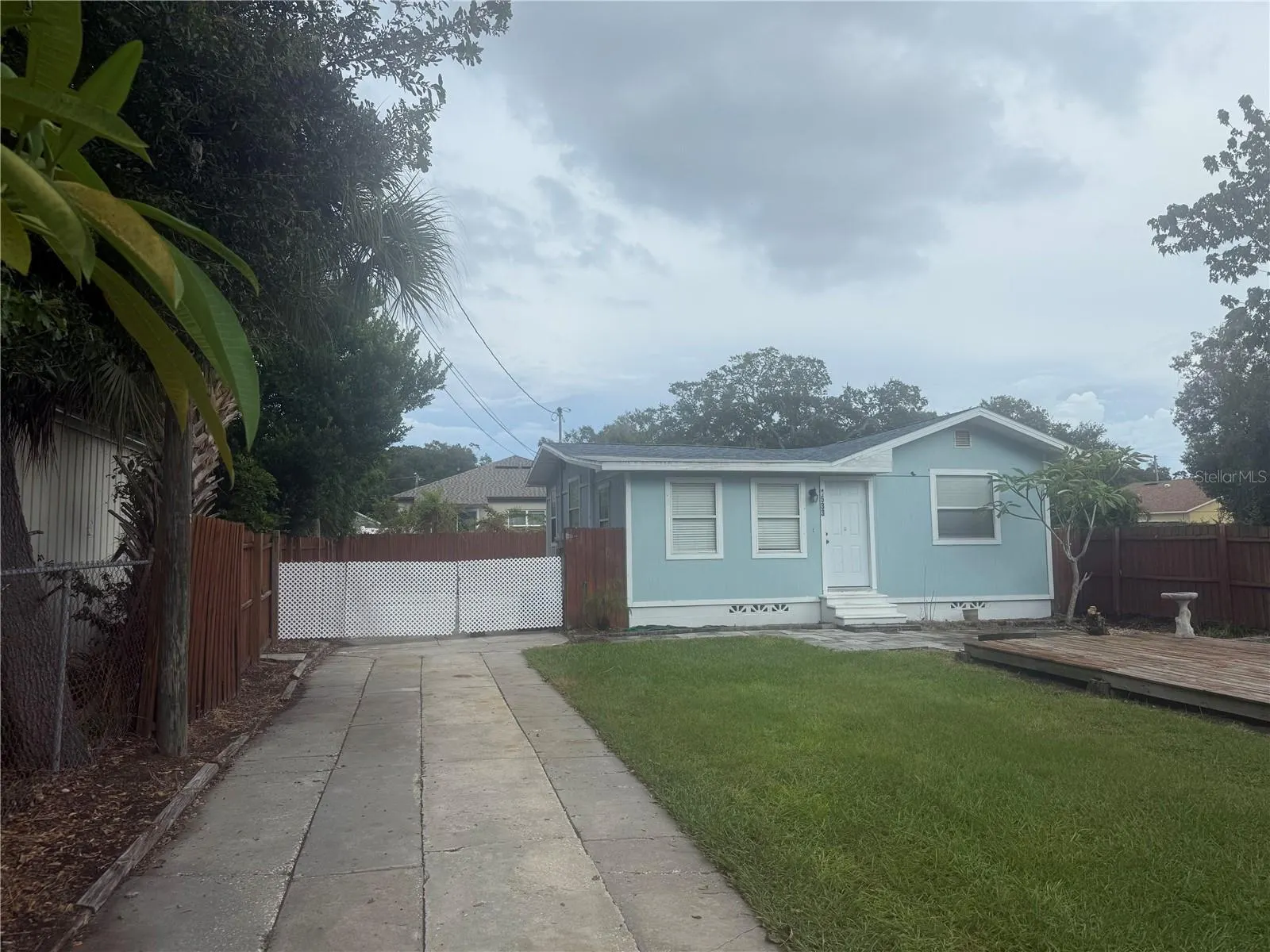 1533 S MYRTLE AVE