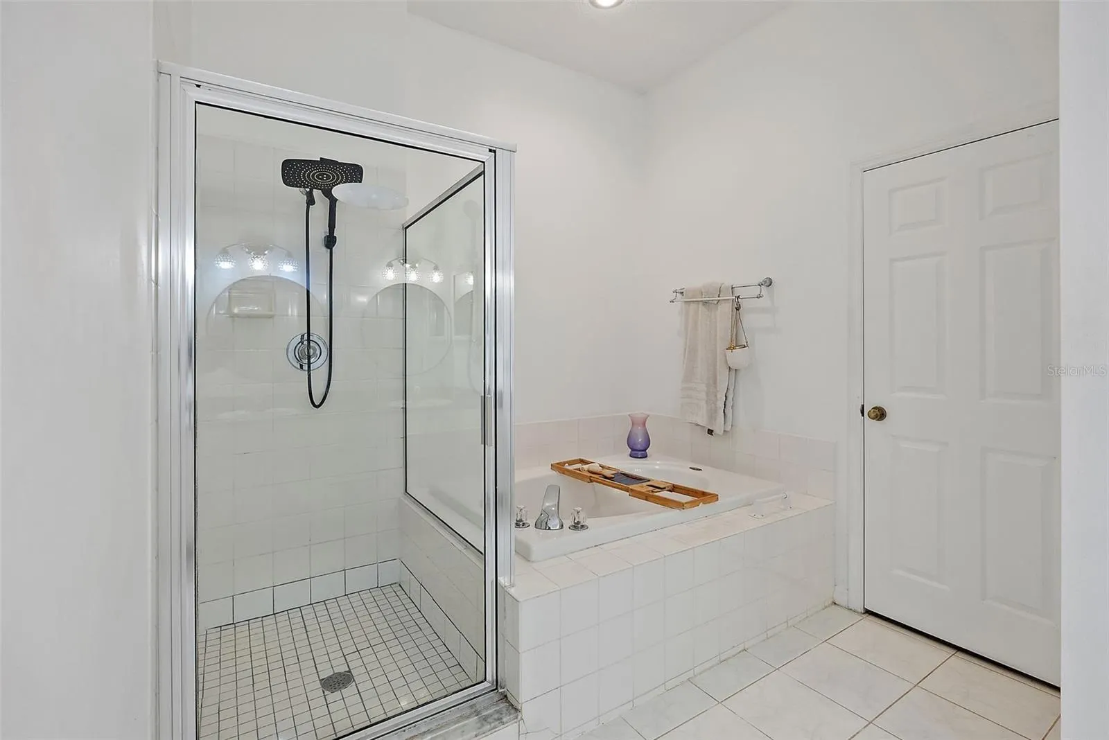 1665 ARABIAN LN