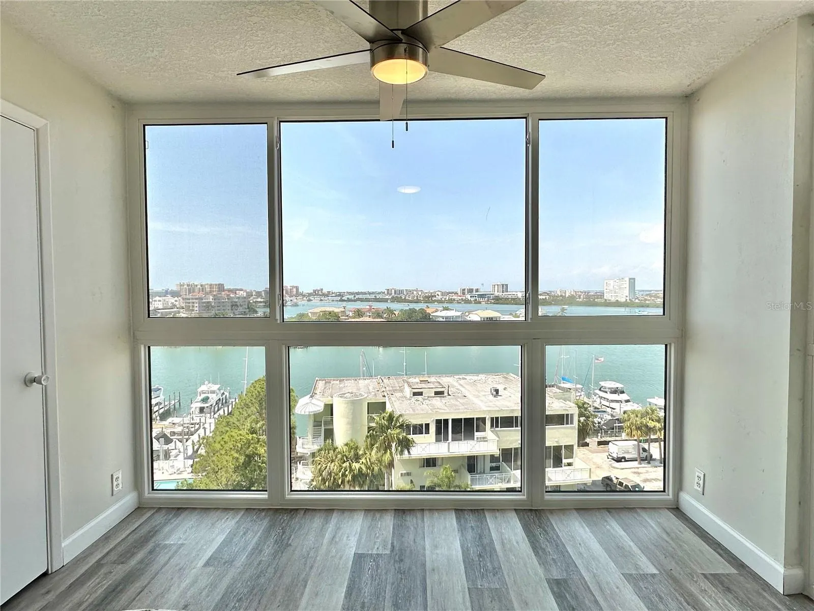 851 BAYWAY BLVD #905, #905