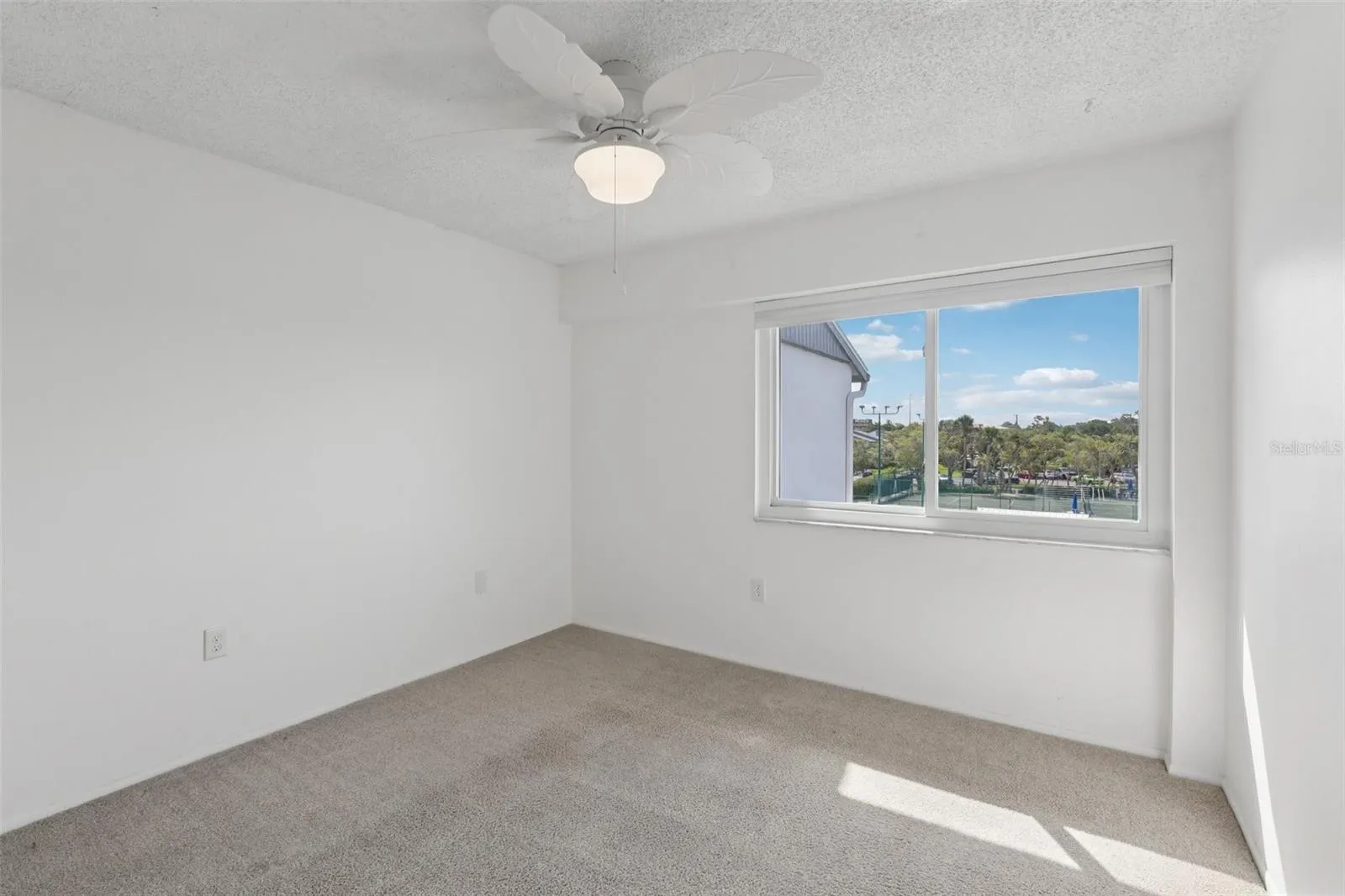 14800 WALSINGHAM RD #1215, #1215