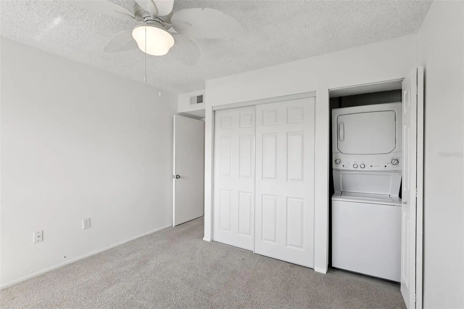 14800 WALSINGHAM RD #1215, #1215